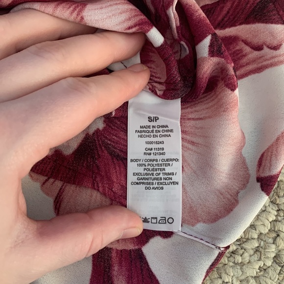 Dynamite Floral Top - Picture 4 of 4